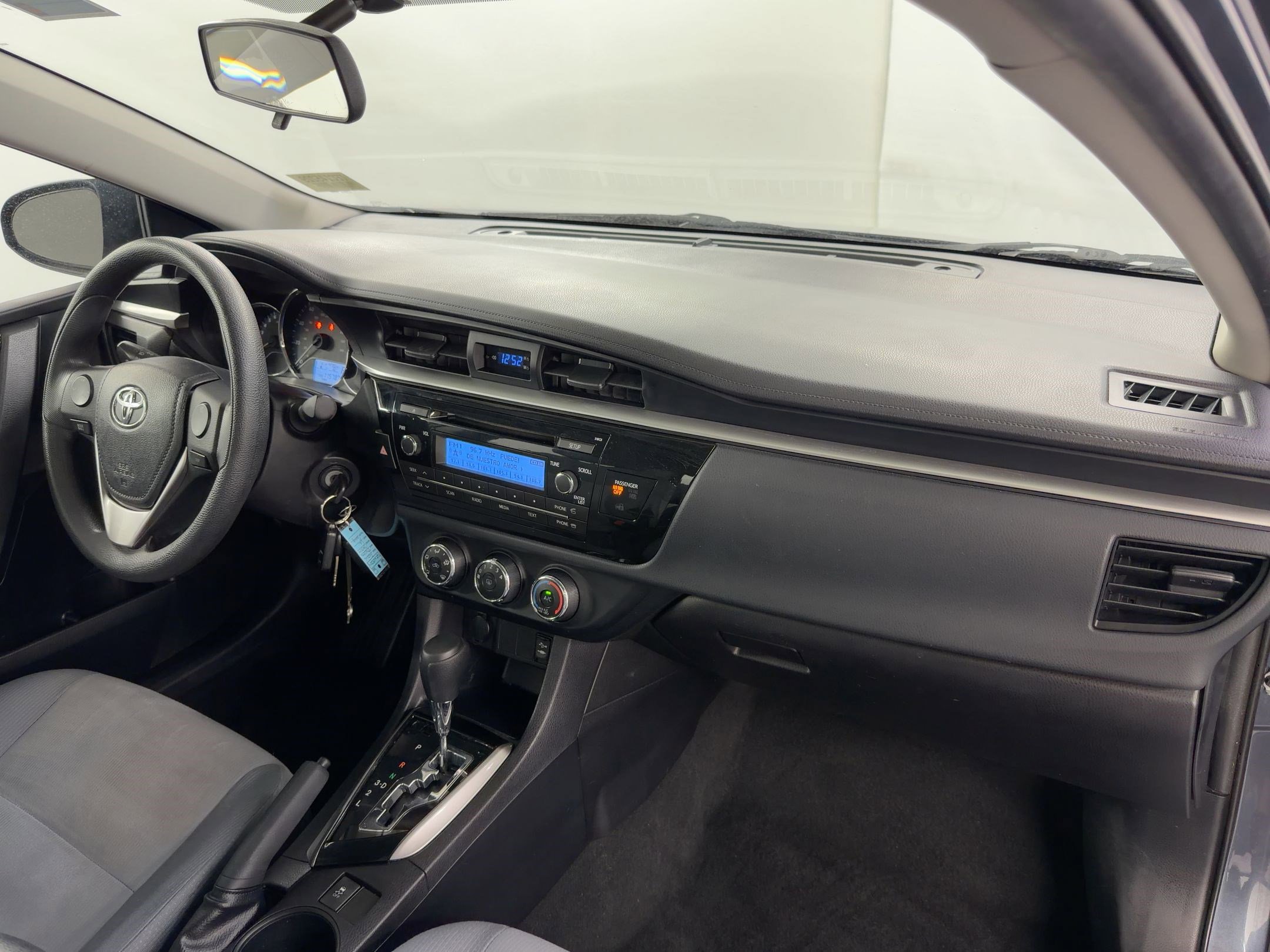 Used 2014 Toyota Corolla L image 33