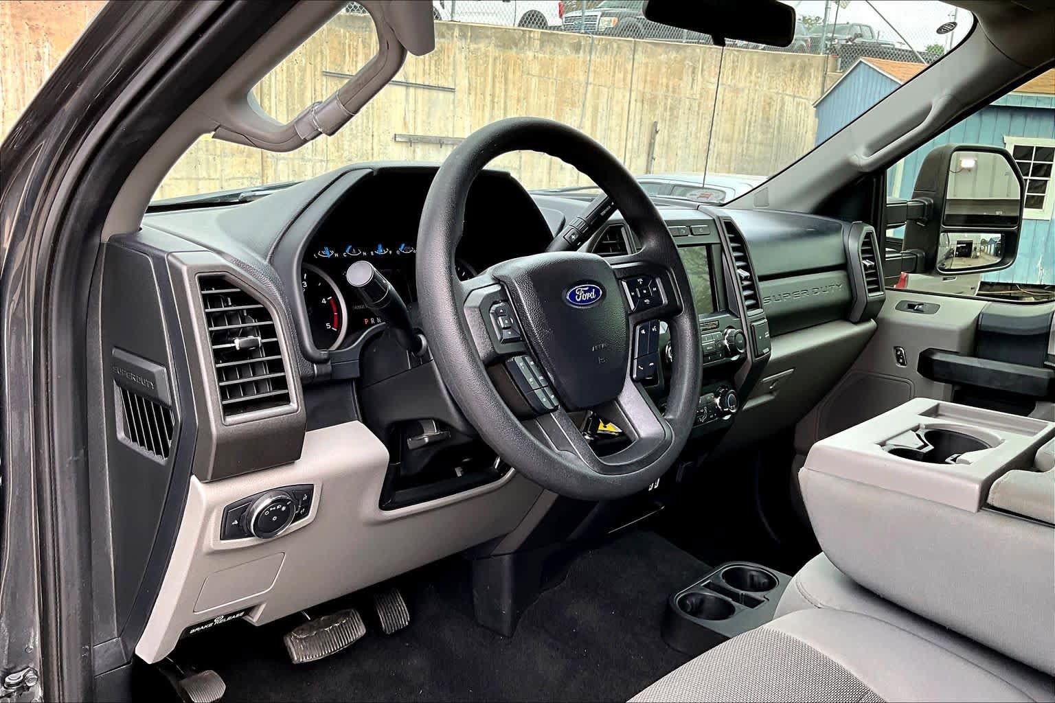 Used 2019 Ford F250 XL w/ STX Appearance Package AWD/4WD image 18