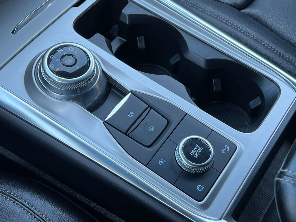 Used 2020 Ford Explorer XLT w/ Equipment Group 202A image 30