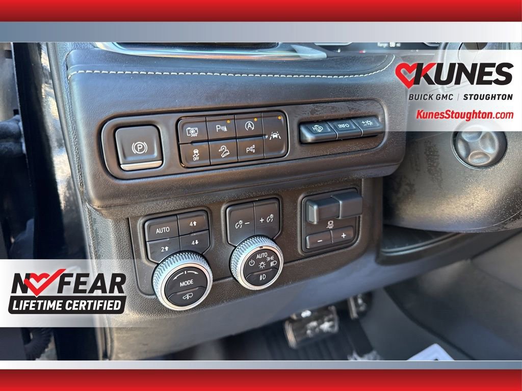 Used 2024 GMC Yukon XL Denali Ultimate AWD/4WD image 19