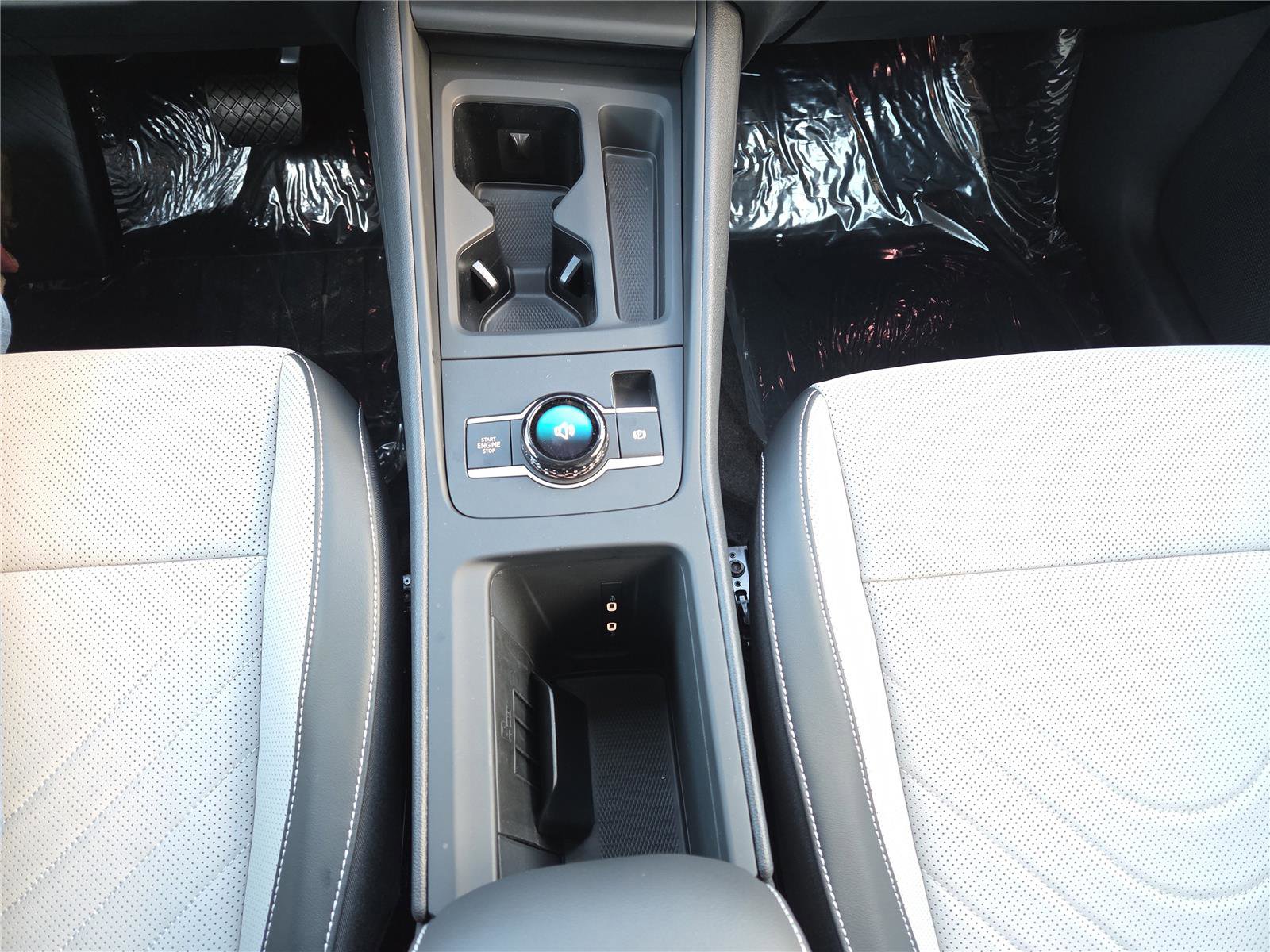 New 2026 Volkswagen Tiguan SE image 21