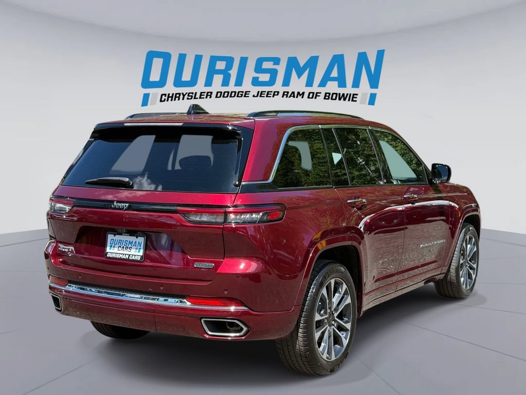 Used 2023 Jeep Grand Cherokee Overland AWD/4WD image 2