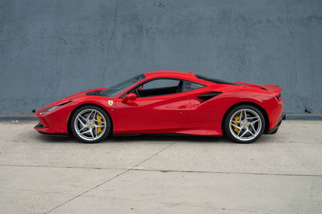 Used 2022 Ferrari F8 Tributo image 3