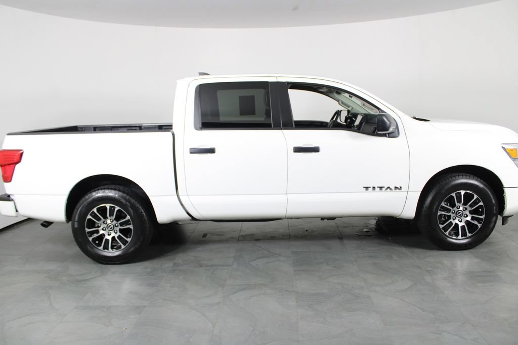 Certified 2023 Nissan Titan SV RWD image 12