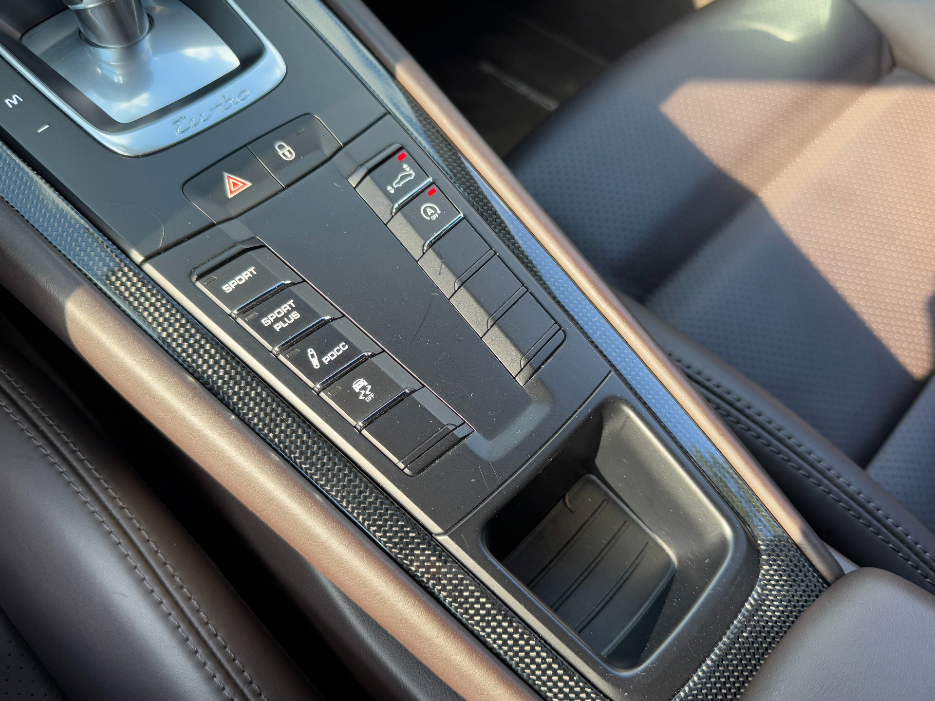 Used 2014 Porsche 911 Turbo S image 42