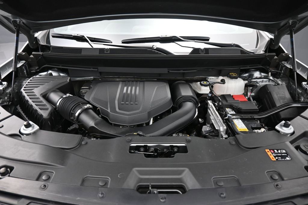 Used 2024 Chevrolet Traverse LT w/ Midnight/Sport Edition FWD image 42