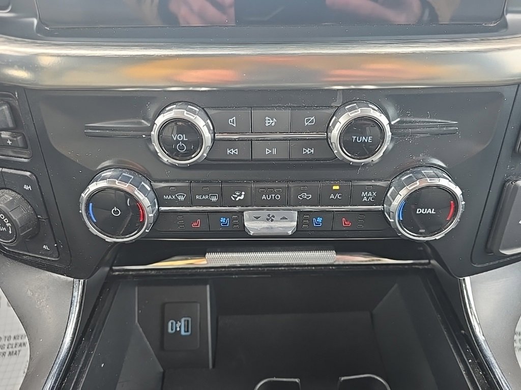 Used 2023 Ford F150 Lariat w/ Max Trailer Tow Package image 41