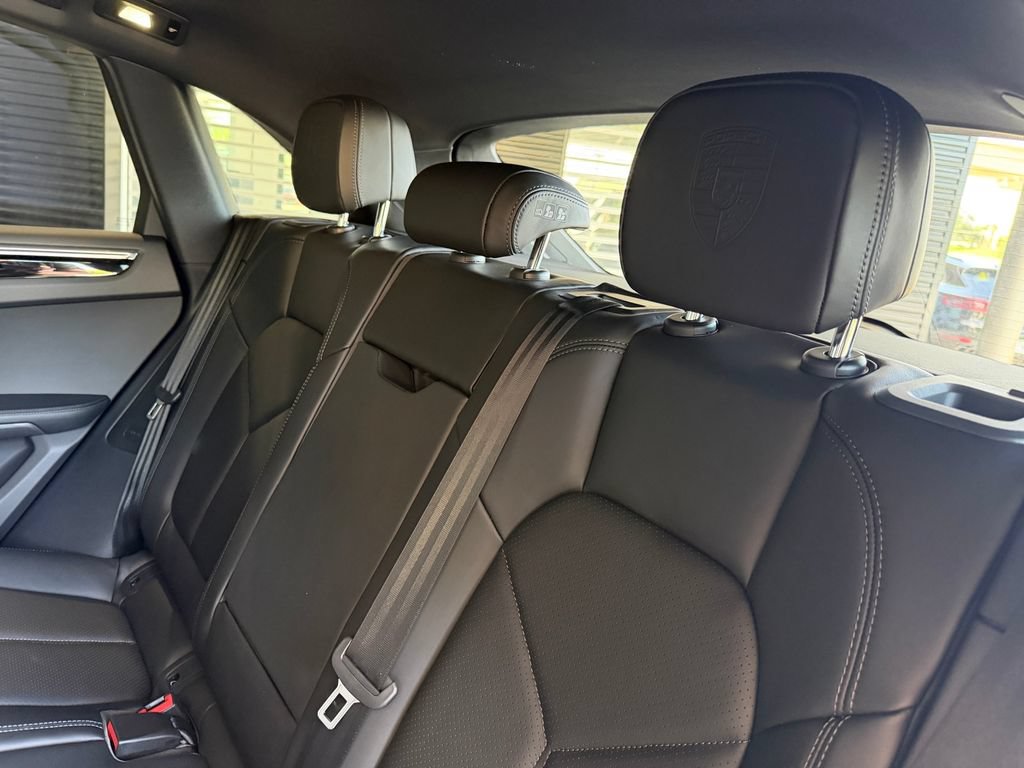 New 2026 Porsche Macan GTS AWD/4WD image 31