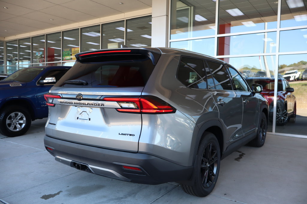 New 2026 Toyota Grand Highlander AWD Hybrid image 8