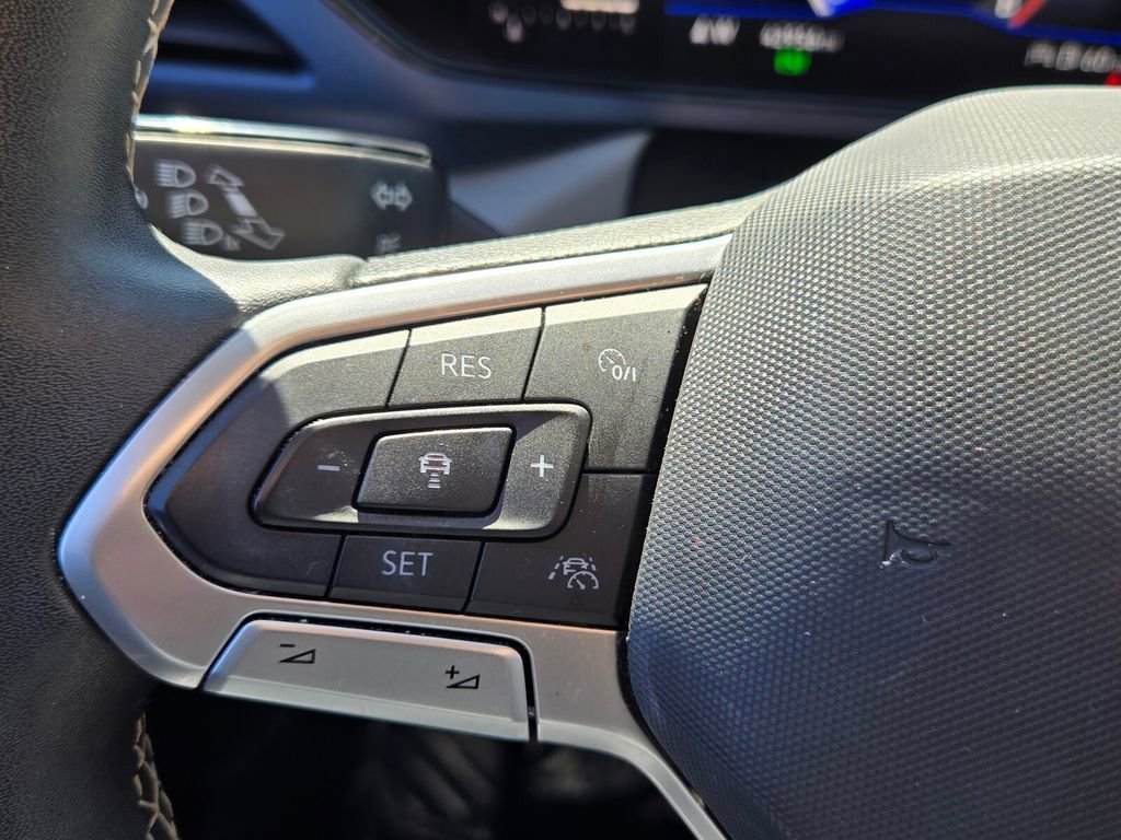 Used 2022 Volkswagen Taos SE w/ IQ.Drive SE Package image 25