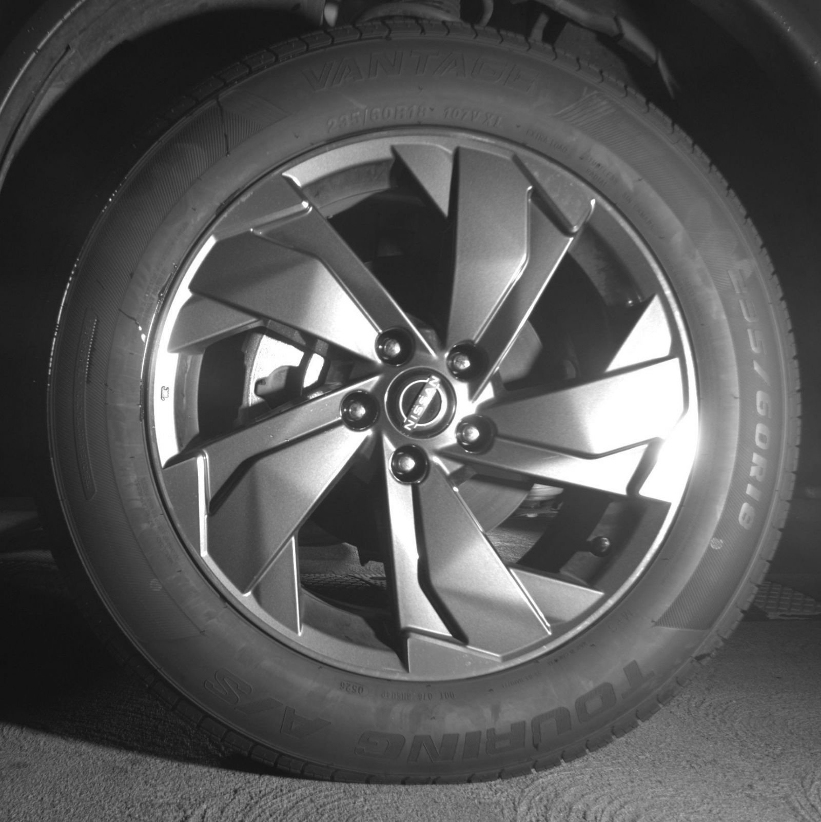 Used 2025 Nissan Rogue SV FWD image 15