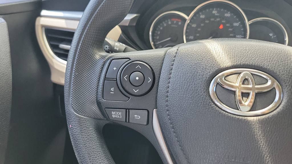 Used 2014 Toyota Corolla LE FWD image 20