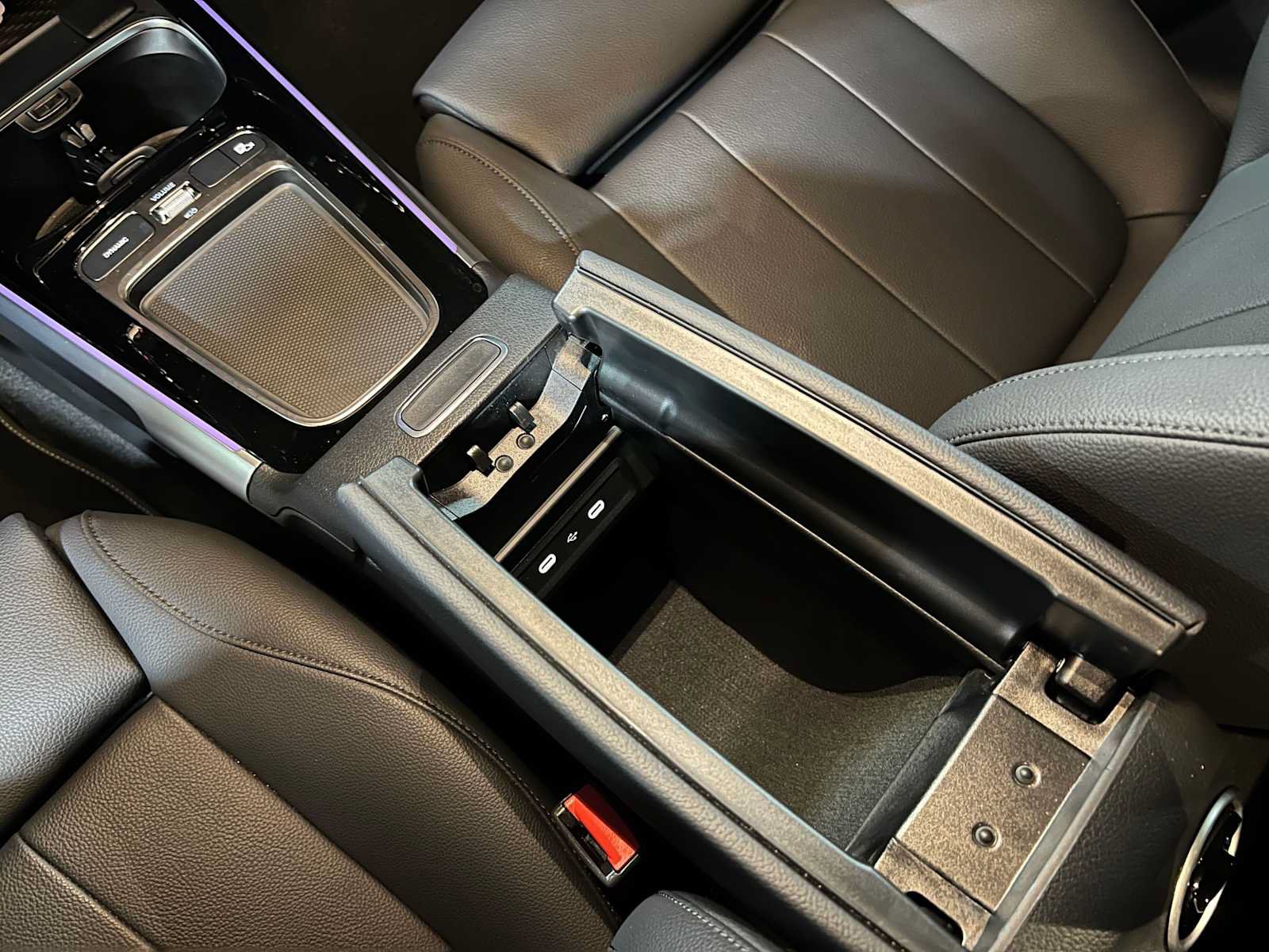 Certified 2026 Mercedes-Benz GLB 250 4MATIC image 34