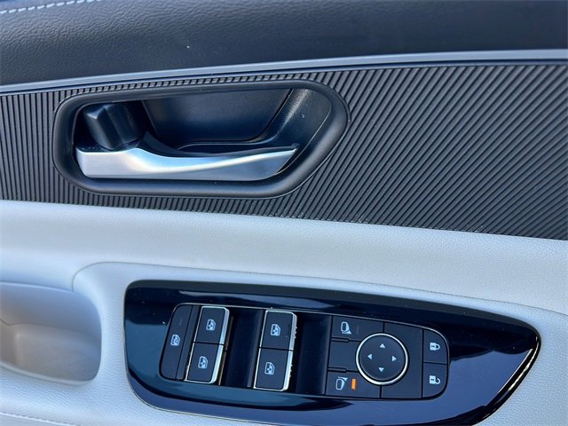 Certified 2025 Nissan Murano SV image 25