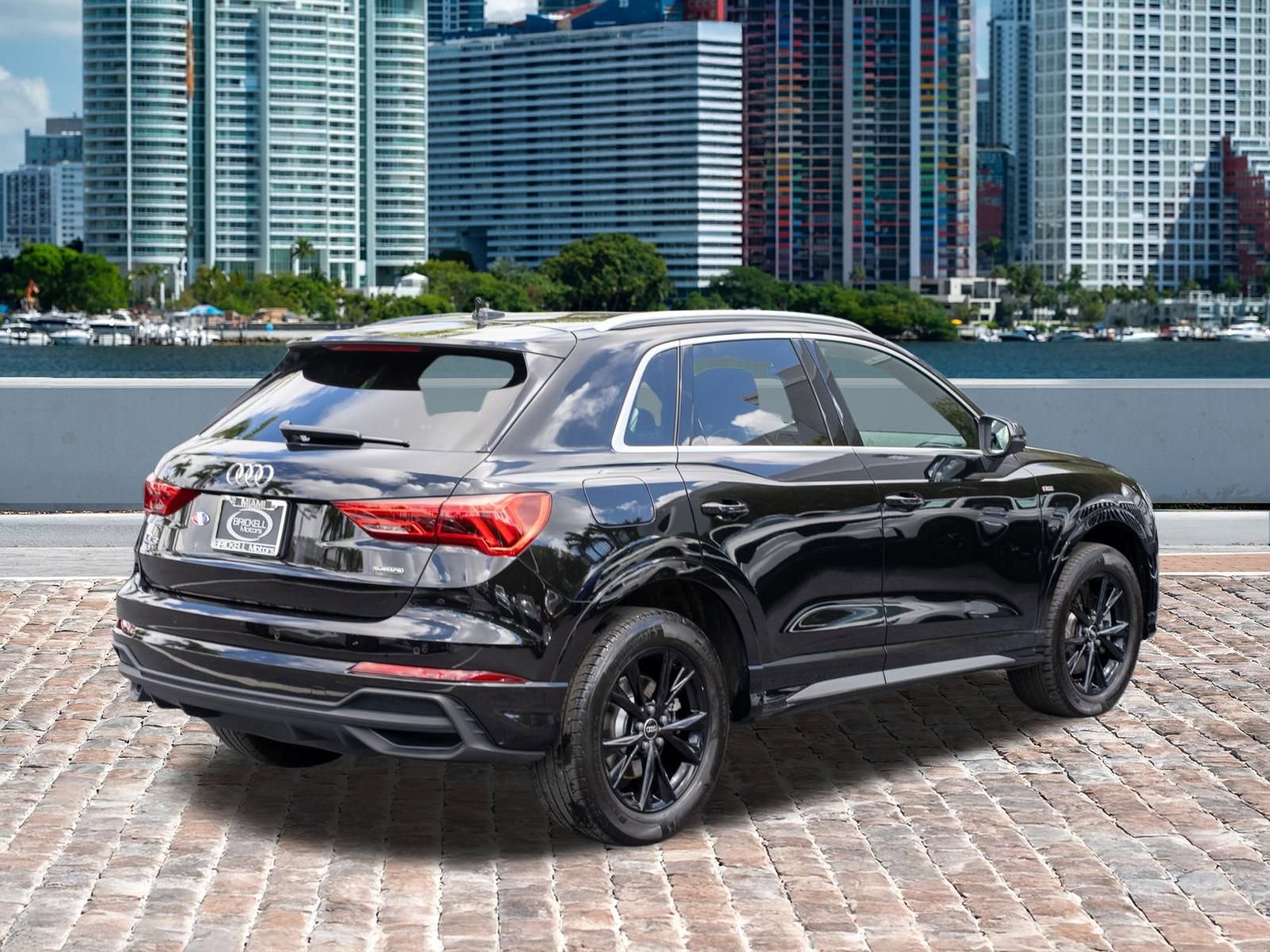 Used 2023 Audi Q3 2.0T Premium w/ Convenience Package image 5