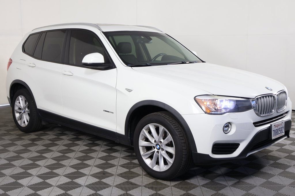 Used 2017 BMW X3 sDrive28i image 3