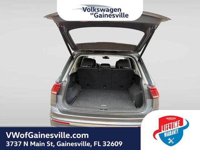 Used 2024 Volkswagen Tiguan SE AWD/4WD image 7