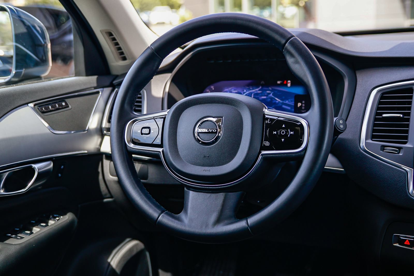 Used 2023 Volvo XC90 B5 Core image 17