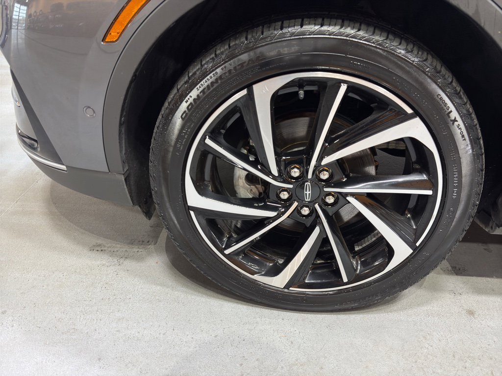 Used 2023 Lincoln Corsair Reserve w/ Equipment Group 202A image 9