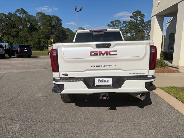 Used 2024 GMC Sierra 2500 Denali w/ Technology Package AWD/4WD image 5