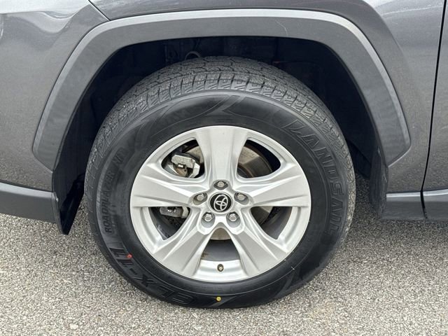 Used 2021 Toyota RAV4 XLE image 21