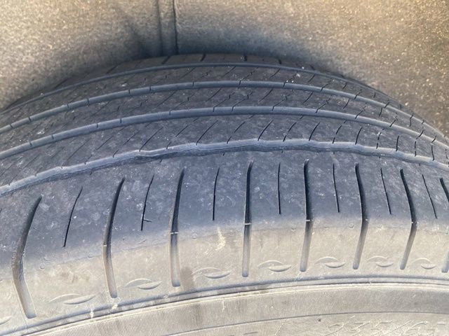 Used 2018 Cadillac XT5 Luxury w/ Driver Awareness Package AWD/4WD image 14