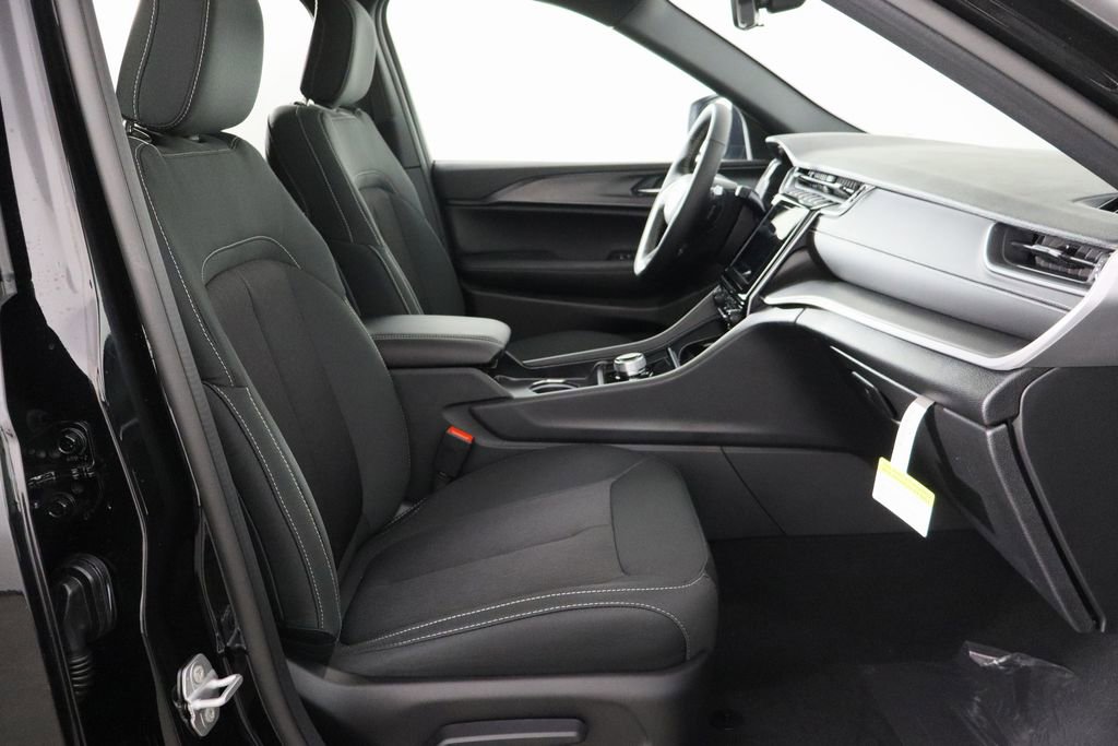 New 2026 Jeep Grand Cherokee L 2WD image 19