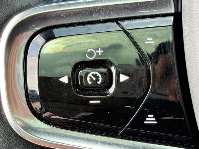 Used 2022 Polestar Polestar 2 w/ Plus Package AWD/4WD image 24