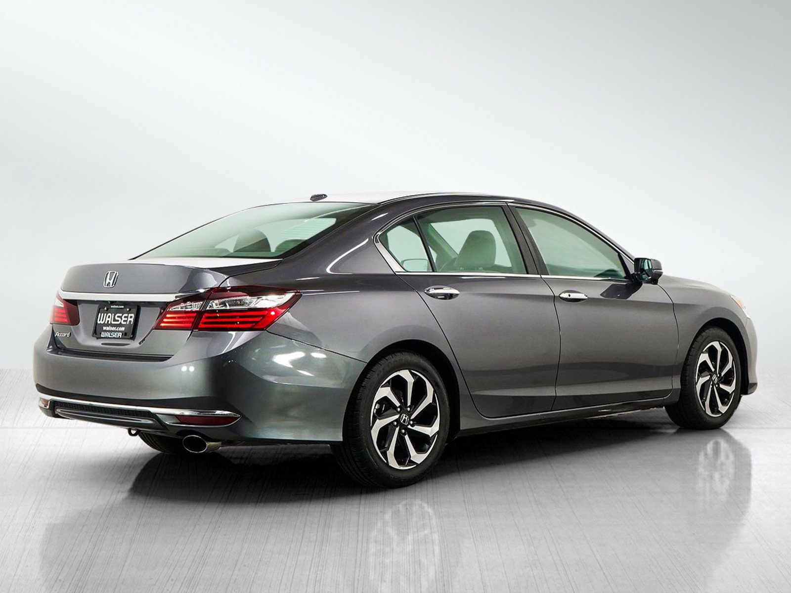 Used 2016 Honda Accord EX image 5