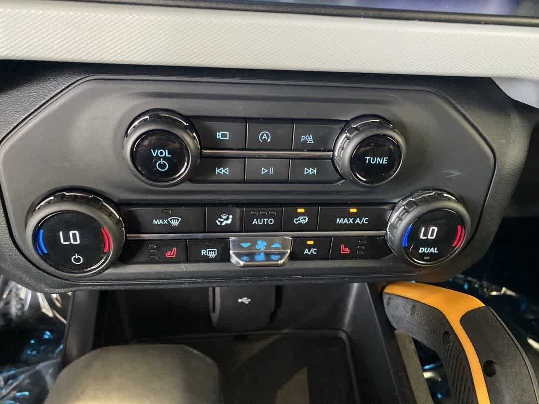 Used 2023 Ford Bronco Badlands AWD/4WD image 22