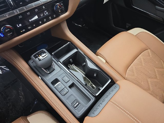 New 2026 Nissan Pathfinder Platinum FWD image 34