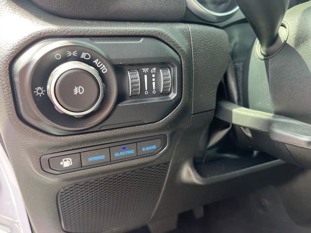 Used 2022 Jeep Wrangler Unlimited Sahara image 22