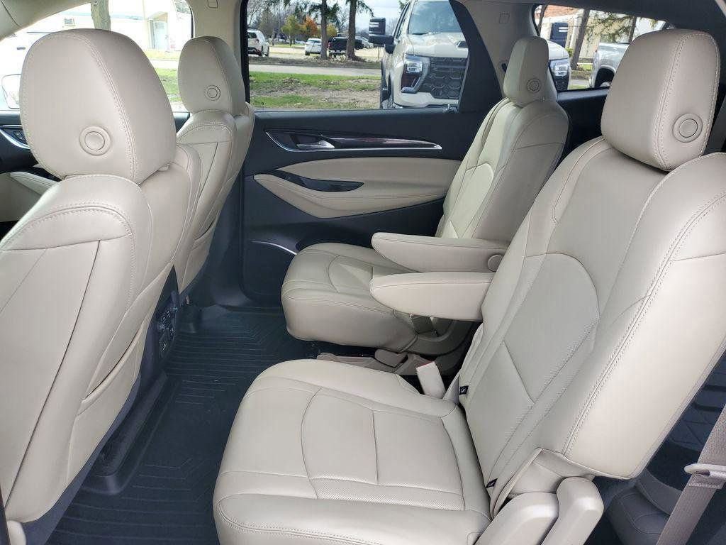 Used 2018 Buick Enclave Premium w/ Experience Buick Package image 31