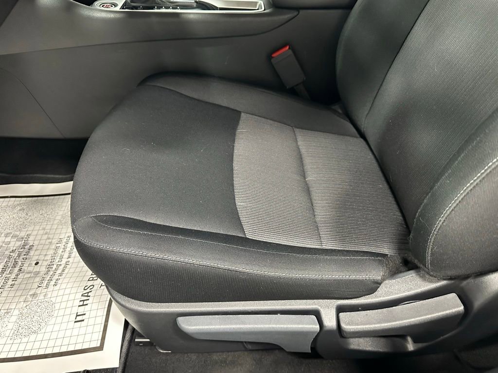 Used 2025 Nissan Sentra SV FWD image 13