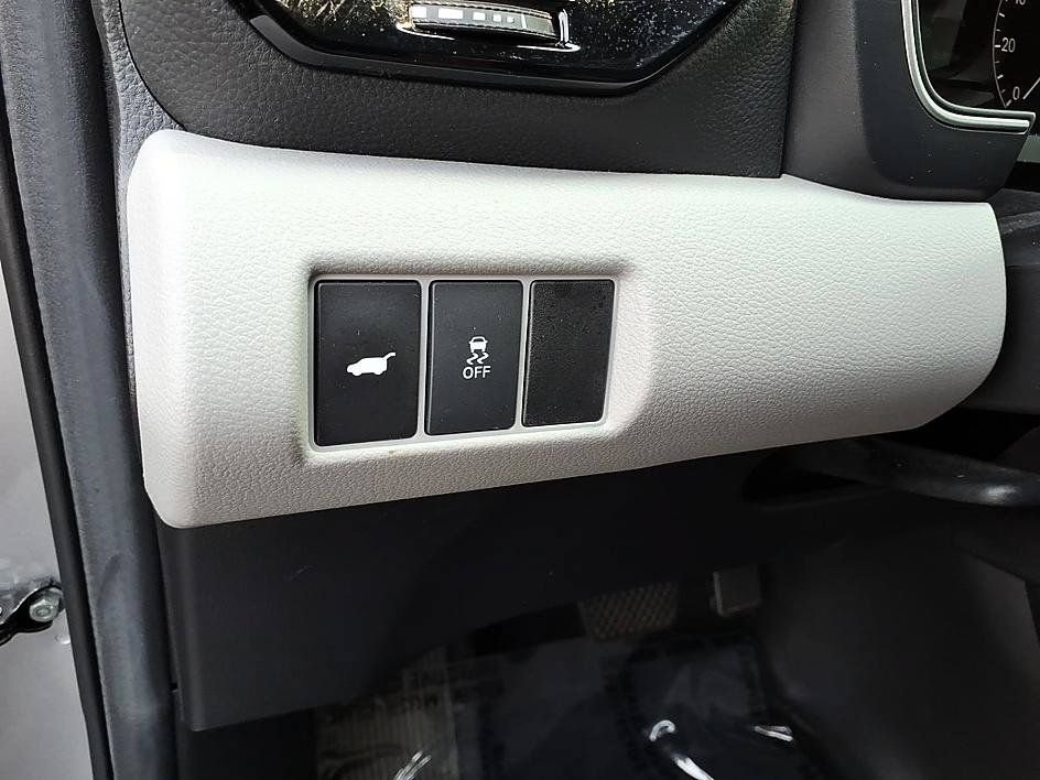 Used 2025 Honda Pilot EX-L image 14