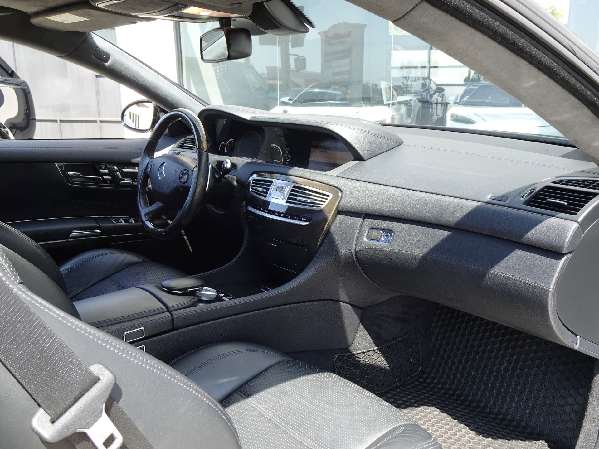 Used 2009 Mercedes-Benz CL 63 AMG image 16