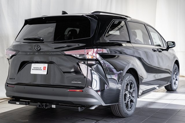 New 2026 Toyota Sienna XLE Woodland Edition AWD/4WD image 4