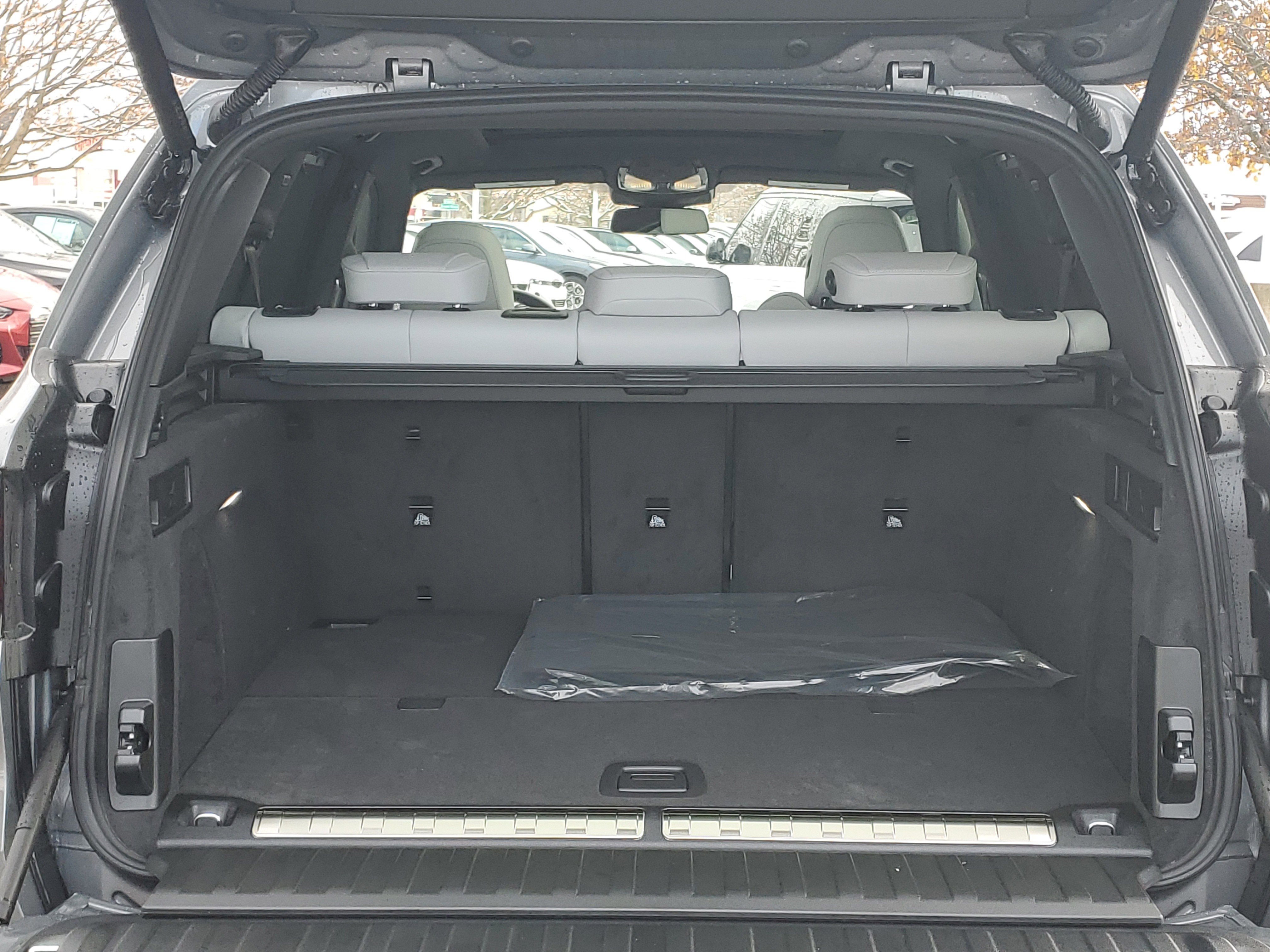 New 2026 BMW X5 xDrive50e image 26