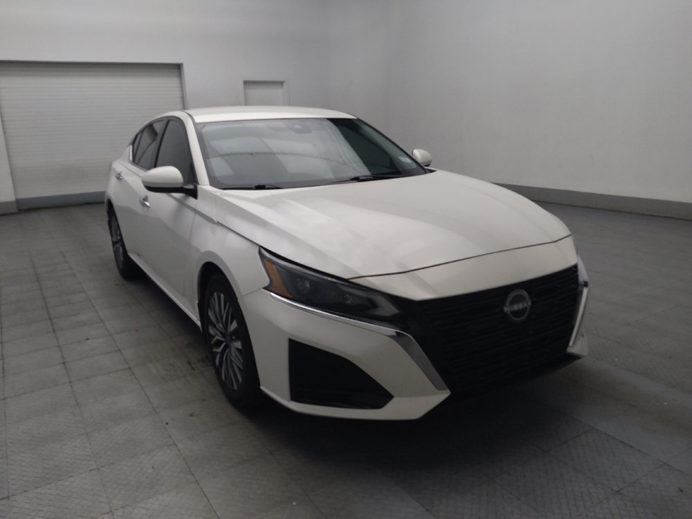 Used 2023 Nissan Altima 2.5 SV FWD image 13