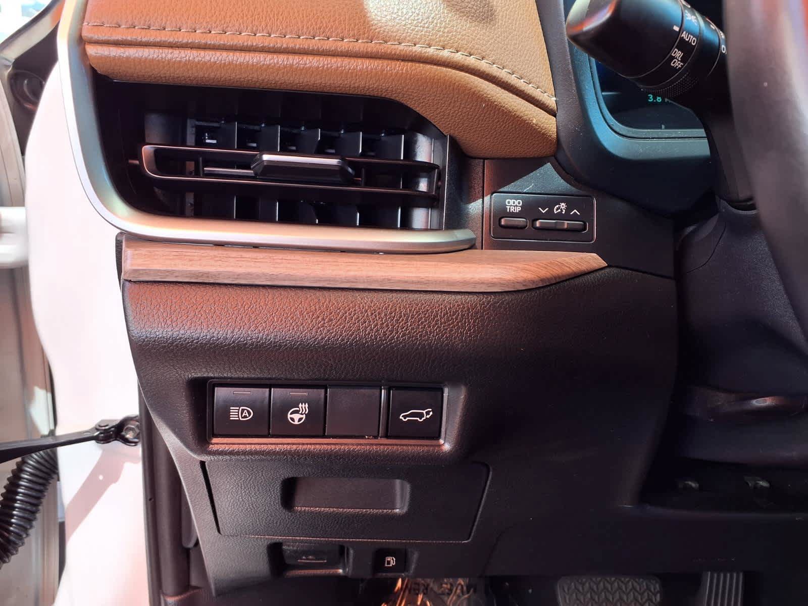 Certified 2024 Toyota Grand Highlander AWD image 20