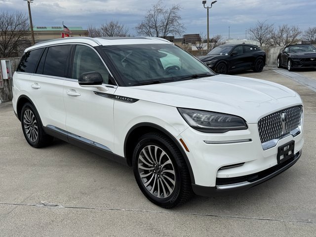 Used 2022 Lincoln Aviator AWD w/ Premium Package image 6