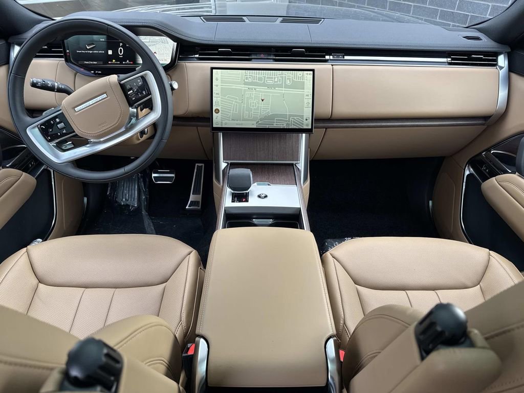 New 2026 Land Rover Range Rover Long Wheelbase SE image 17