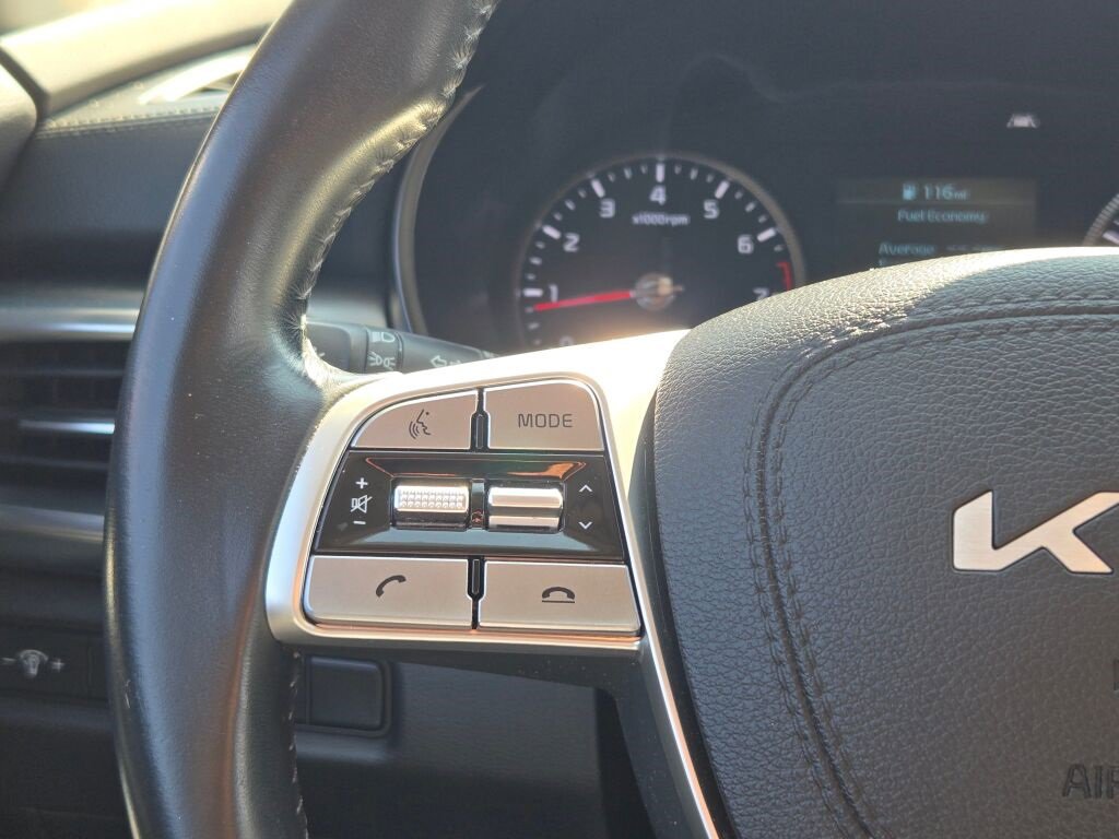 Used 2022 Kia Telluride LX image 28