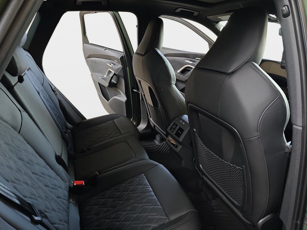 New 2026 Audi SQ5 Prestige AWD/4WD image 11