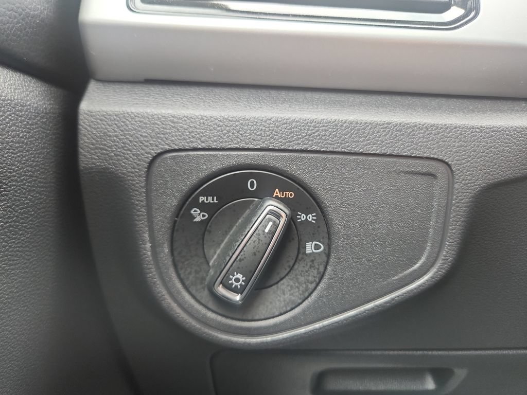 Used 2023 Volkswagen Atlas SE AWD/4WD image 24