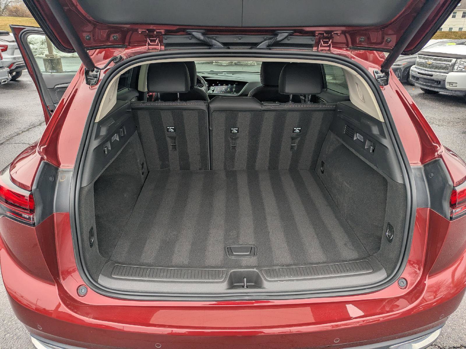 Used 2023 Buick Envision Preferred image 28