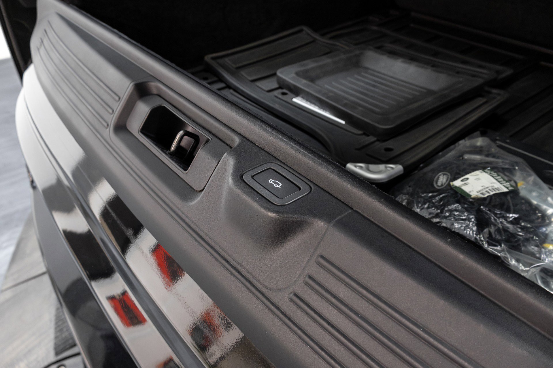 Used 2022 Land Rover Range Rover Autobiography image 38