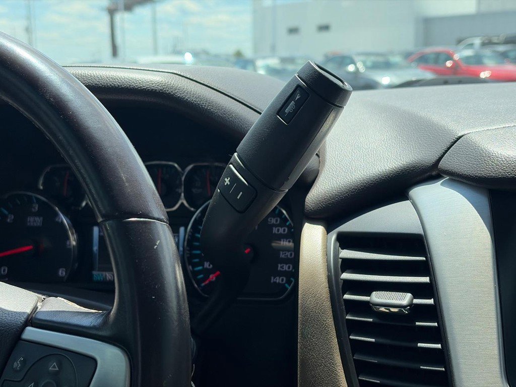 Used 2019 GMC Yukon SLT w/ Open Road Package AWD/4WD image 15