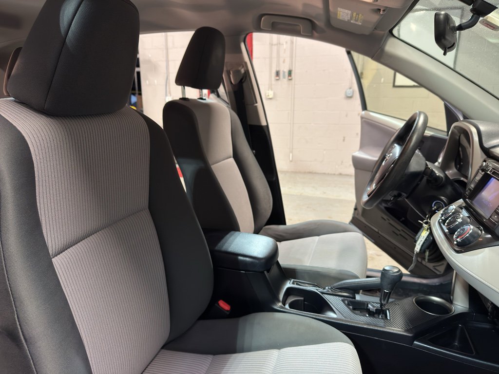 Used 2013 Toyota RAV4 LE image 21