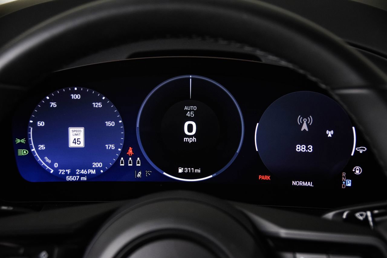 Certified 2025 Porsche Macan Electric image 15